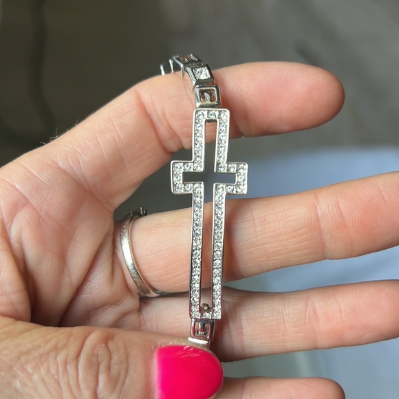 Cross bracelet - Picture 5 of 5